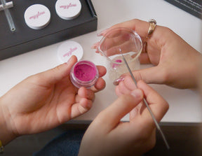 mygloss box - das starterkit für 14 lipglosse und dein kosmetiklabor für zu hause